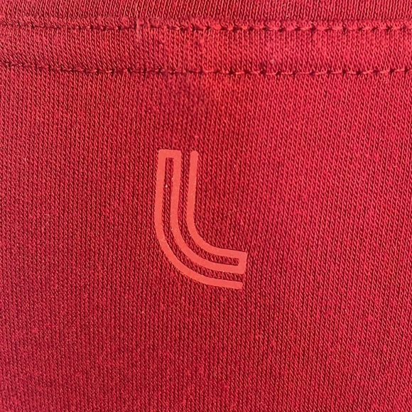 LOLE eco friendly woman’s deep V cross over front leisure top. Burgundy size Med - Picture 8 of 14